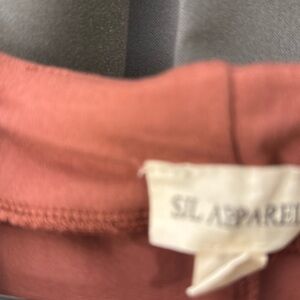 Copper like color with a soft feel pants jumper spandex set that zips up